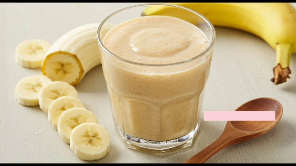 Make a Banana Smoothie in a Blender