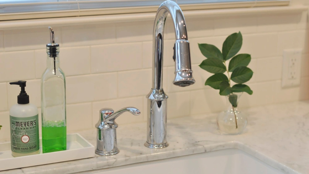 Best Dish Soap Dispenser for Kitchen Sink: Top Stylish & Functional Picks