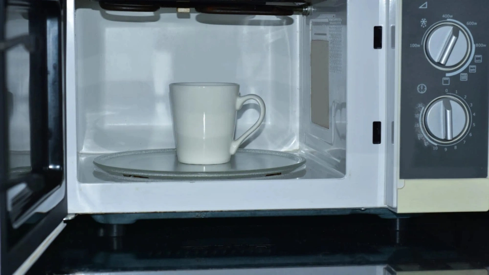 How Do You Know If a Mug is Microwave Safe: Easy Tips Revealed